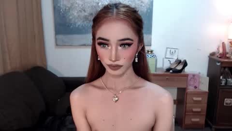 Snapshot of shaina_cummer chatting on January 7, 2026, 12:02 am shaina online show from January 7, 2026, 12:02 am