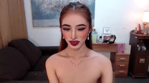 Snapshot of shaina_cummer chatting on January 8, 2026, 1:52 am shaina online show from January 8, 2026, 1:52 am