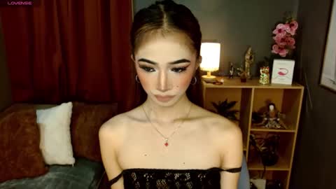 Snapshot of shaina_cummer chatting on March 22, 2026, 12:58 am shaina online show from March 22, 2026, 12:58 am