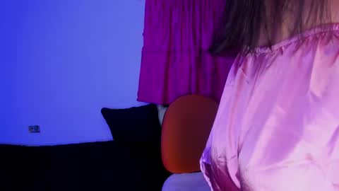 Snapshot of shairaclark_ chatting on October 8, 2025, 5:49 am Shaira Clark online show from October 8, 2025, 5:49 am