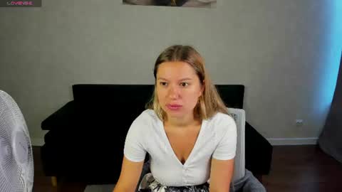 Snapshot of shakira_lux chatting on July 19, 2026, 9:13 am Shakira online show from July 19, 2026, 9:13 am