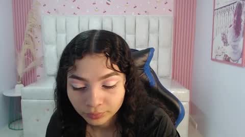 Shalon  online show from October 8, 2025, 1:42 pm