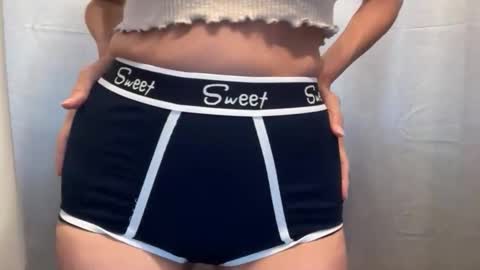 Snapshot of shamanwoman chatting on December 1, 2025, 5:29 pm Shaman Woman online show from December 1, 2025, 5:29 pm