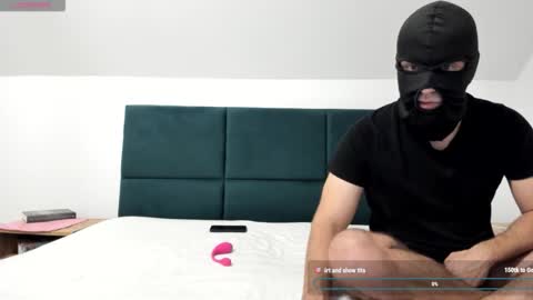 Snapshot of shamelesscouple2 chatting on February 19, 2026, 6:59 pm shamelesscouple2 online show from February 19, 2026, 6:59 pm