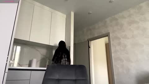 Viola online show from November 15, 2025, 6:55 am