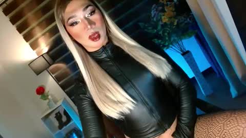 MISS SHANE online show from October 13, 2025, 7:30 am