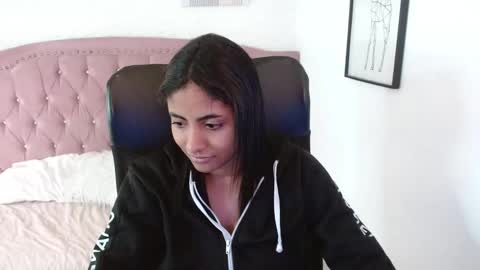 shanelle online show from November 8, 2025, 3:23 pm