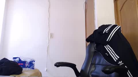 Snapshot of shanel_lozano chatting on February 2, 2026, 2:27 pm shanel_lozano online show from February 2, 2026, 2:27 pm