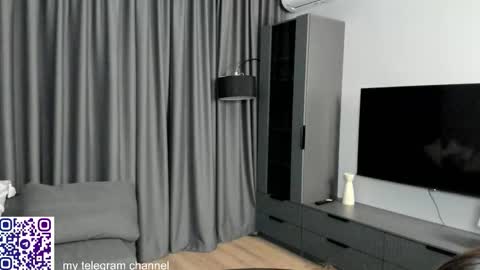 me name is Mia online show from January 5, 2026, 6:11 pm