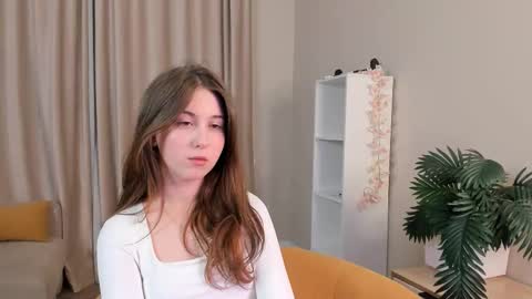 me name is Mia online show from March 23, 2026, 7:18 pm