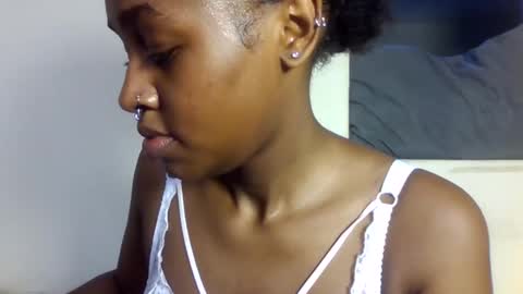 shania_sleigh online show from April 19, 2026, 1:21 pm