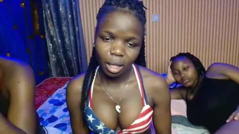 Shaniz online show from November 18, 2025, 3:23 am