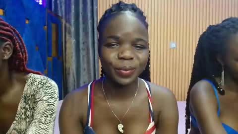 Snapshot of shaniz_shallet chatting on November 27, 2025, 3:36 pm Shaniz online show from November 27, 2025, 3:36 pm