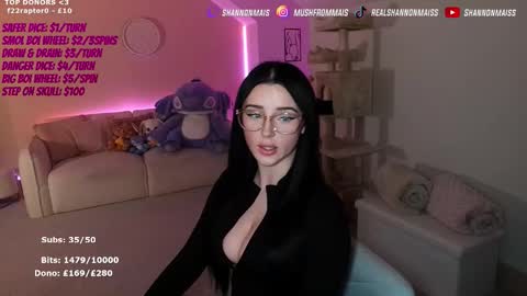 Shanmais online show from November 29, 2025, 4:21 pm