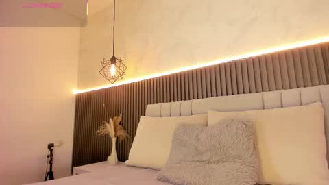 SHANON online show from October 6, 2025, 7:00 pm