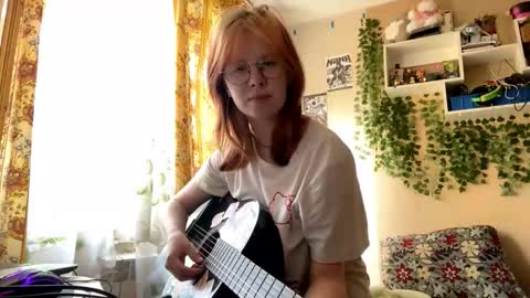 Snapshot of shantaeburleson chatting on October 4, 2025, 10:24 am Kristin online show from October 4, 2025, 10:24 am