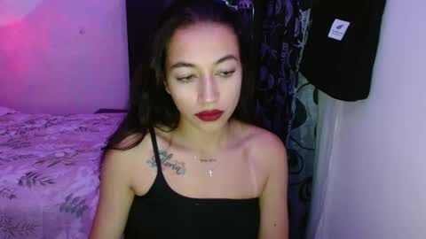 Snapshot of shantal_d03 chatting on September 17, 2025, 11:17 pm shantal_d03 online show from September 17, 2025, 11:17 pm