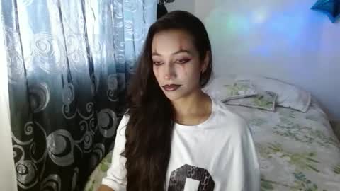 shantal_d03 online show from October 14, 2025, 9:04 pm