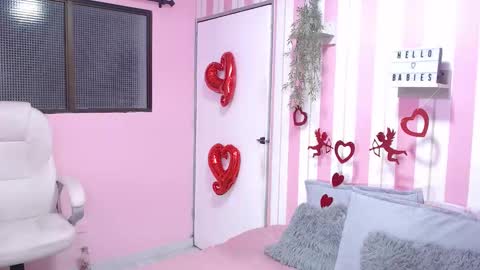 Snapshot of shantal_luw chatting on September 19, 2025, 9:15 pm shantal online show from September 19, 2025, 9:15 pm