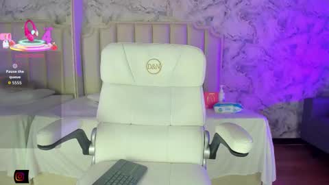 Shantal online show from January 12, 2026, 10:42 am