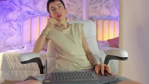 Shantal online show from May 16, 2026, 4:09 am