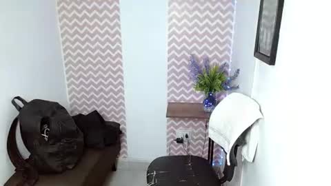 Snapshot of shantalcarson chatting on June 29, 2026, 5:24 pm Dayana online show from June 29, 2026, 5:24 pm