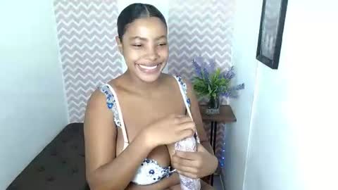 Snapshot of shantalcarson chatting on July 15, 2026, 6:46 pm Dayana online show from July 15, 2026, 6:46 pm
