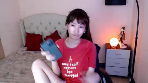 SHANTA FOX  s online show from December 3, 2024, 5:42 am