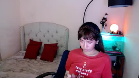 SHANTA FOX  s online show from March 11, 2025, 6:32 am