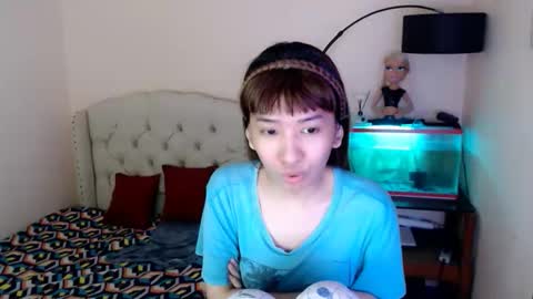 SHANTA FOX  s online show from January 13, 2026, 1:44 am