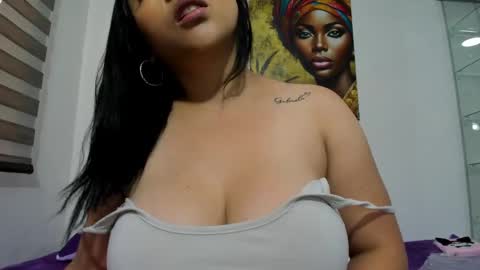 Snapshot of shantall_8 chatting on February 27, 2025, 11:41 am karol online show from February 27, 2025, 11:41 am