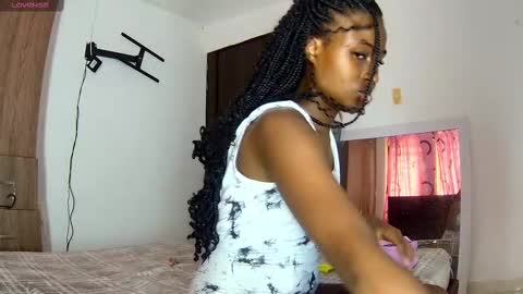 Snapshot of shantall_ebony1 chatting on September 15, 2025, 8:42 pm shantall_ebony1 online show from September 15, 2025, 8:42 pm