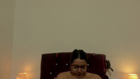 Snapshot of shara_beauty chatting on April 9, 2026, 11:54 pm shara_beauty online show from April 9, 2026, 11:54 pm