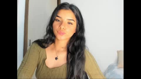 Snapshot of shara_jones chatting on February 17, 2025, 5:14 am Sara online show from February 17, 2025, 5:14 am