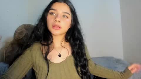 Snapshot of shara_jones chatting on October 29, 2025, 1:19 am Sara online show from October 29, 2025, 1:19 am