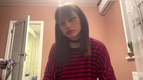 Kira online show from April 30, 2026, 5:19 pm