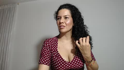 sharickleon11 online show from December 7, 2024, 2:53 am