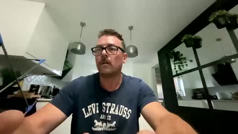 Sharksboy online show from October 6, 2025, 6:11 am