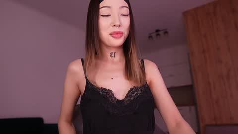 Sharlin  online show from February 21, 2026, 12:33 am