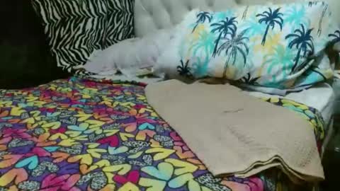 sharlot03 online show from February 6, 2025, 10:15 am