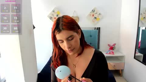 Camila online show from January 15, 2026, 1:37 pm