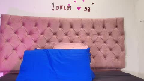 Snapshot of sharlott_kiss chatting on February 13, 2025, 12:00 pm Sharlott online show from February 13, 2025, 12:00 pm