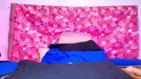 Snapshot of sharlott_kiss chatting on February 14, 2025, 2:54 pm Sharlott online show from February 14, 2025, 2:54 pm