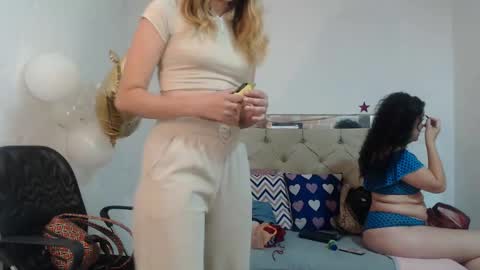 Snapshot of sharlotte__jones chatting on January 21, 2025, 3:10 pm Sara online show from January 21, 2025, 3:10 pm