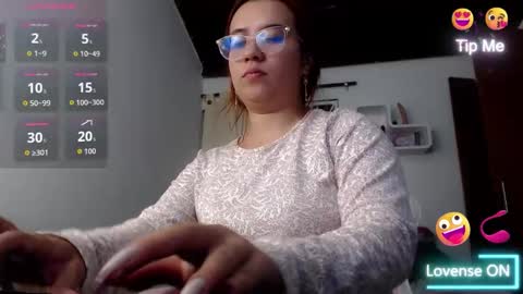 Snapshot of sharlotte_milk24 chatting on November 13, 2025, 5:39 am sharlotte_milk24 online show from November 13, 2025, 5:39 am