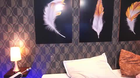 Snapshot of sharomross chatting on February 13, 2026, 7:10 pm Sharom online show from February 13, 2026, 7:10 pm