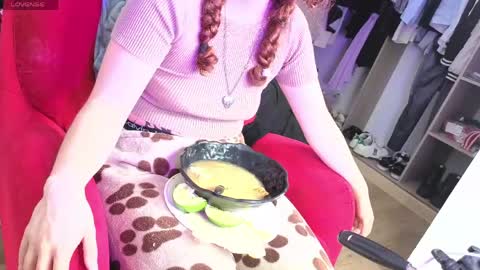Snapshot of sharonblack_ chatting on April 18, 2026, 3:05 pm kitsune online show from April 18, 2026, 3:05 pm