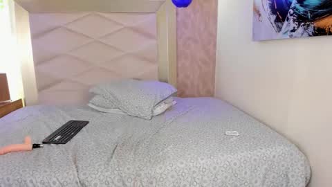 sharonkm online show from May 23, 2026, 9:52 pm