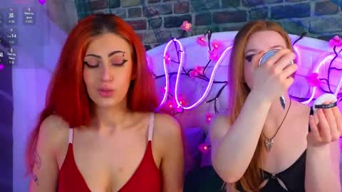Lola and Stacey online show from April 27, 2026, 8:07 pm