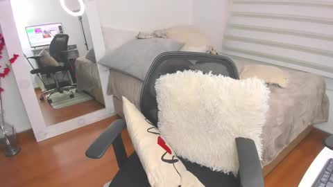 Sharon online show from March 4, 2025, 6:29 pm